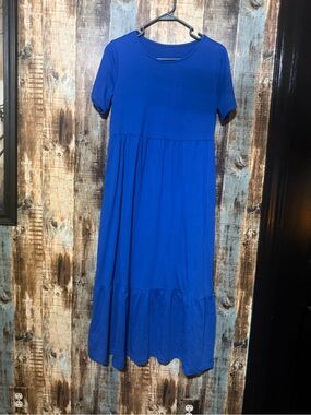 Short-Sleeve Maxi Dress in Vibrant Blue